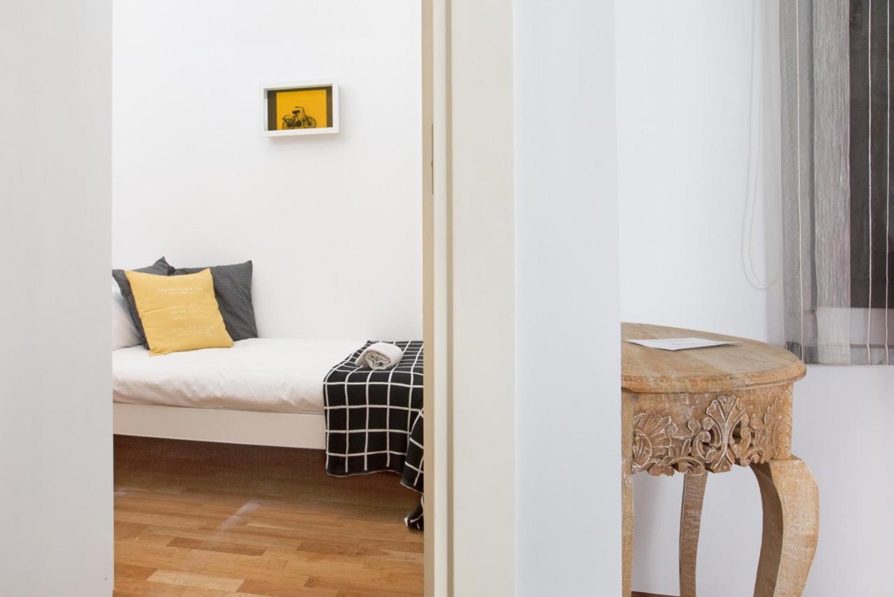 Stay U-Nique Apartments Balmes Барселона Екстер'єр фото