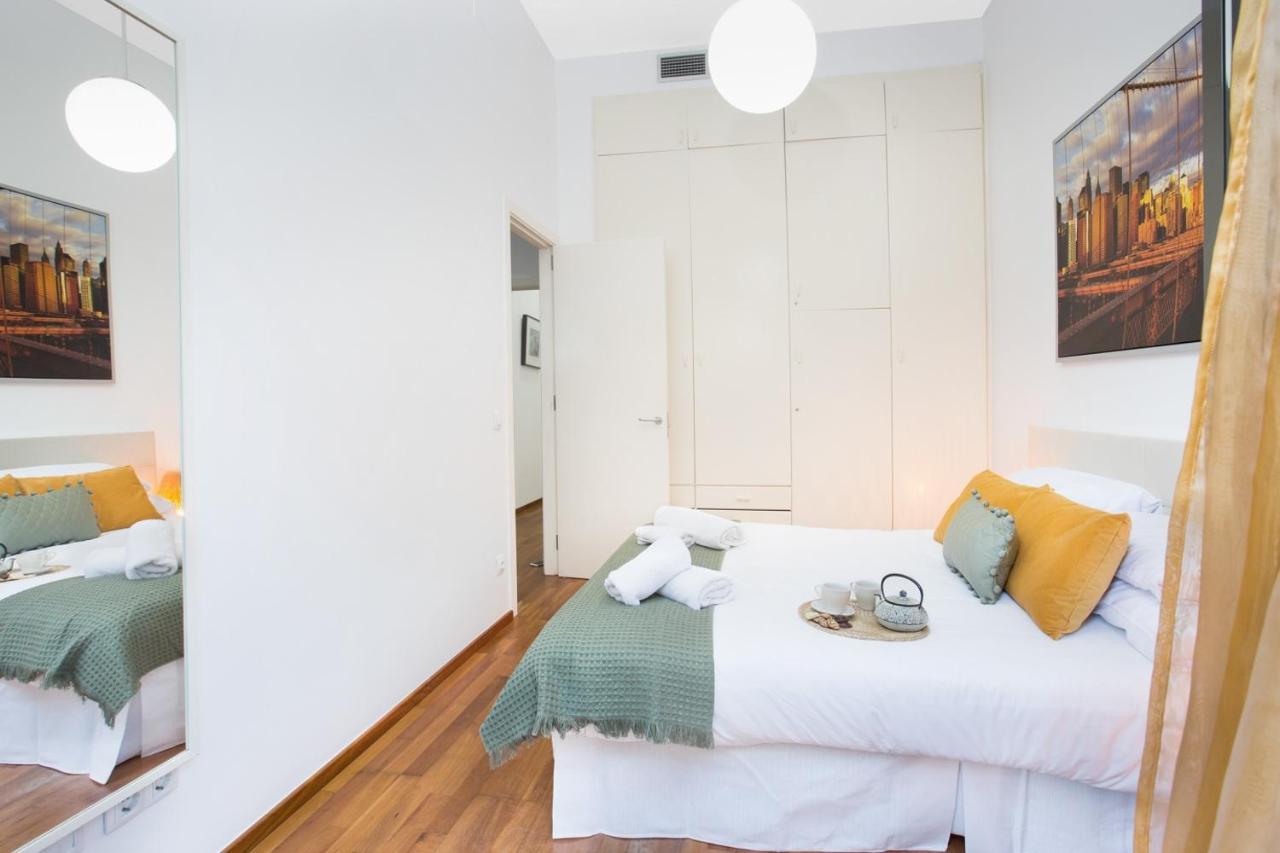 Stay U-Nique Apartments Balmes Барселона Екстер'єр фото
